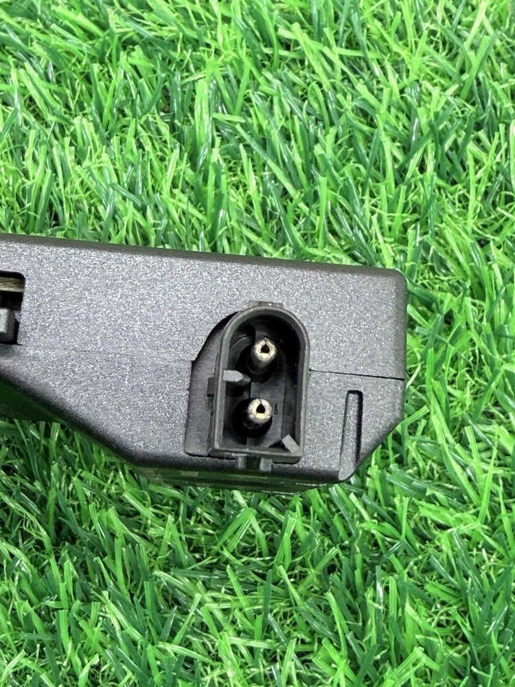 2007-2013 BMW X5 E70 DIVERSITY NOISE FILTER TRAP ANTENNA AMPLIFIER MODULE OEM