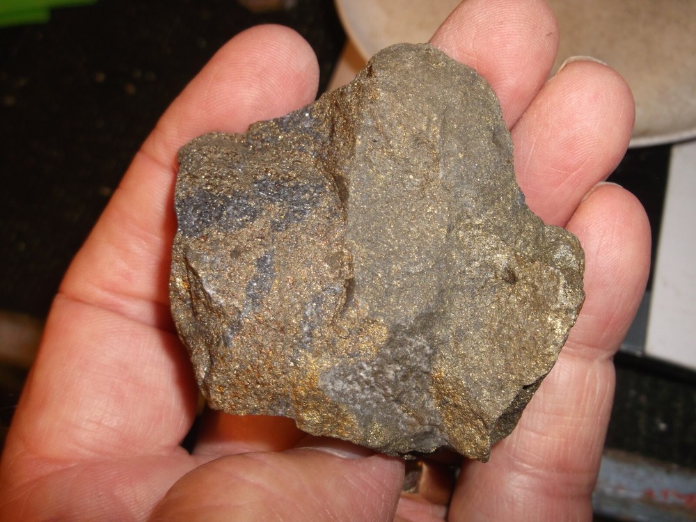 gold silver copper ore, 130 grams samples ,ore high grade .this is not