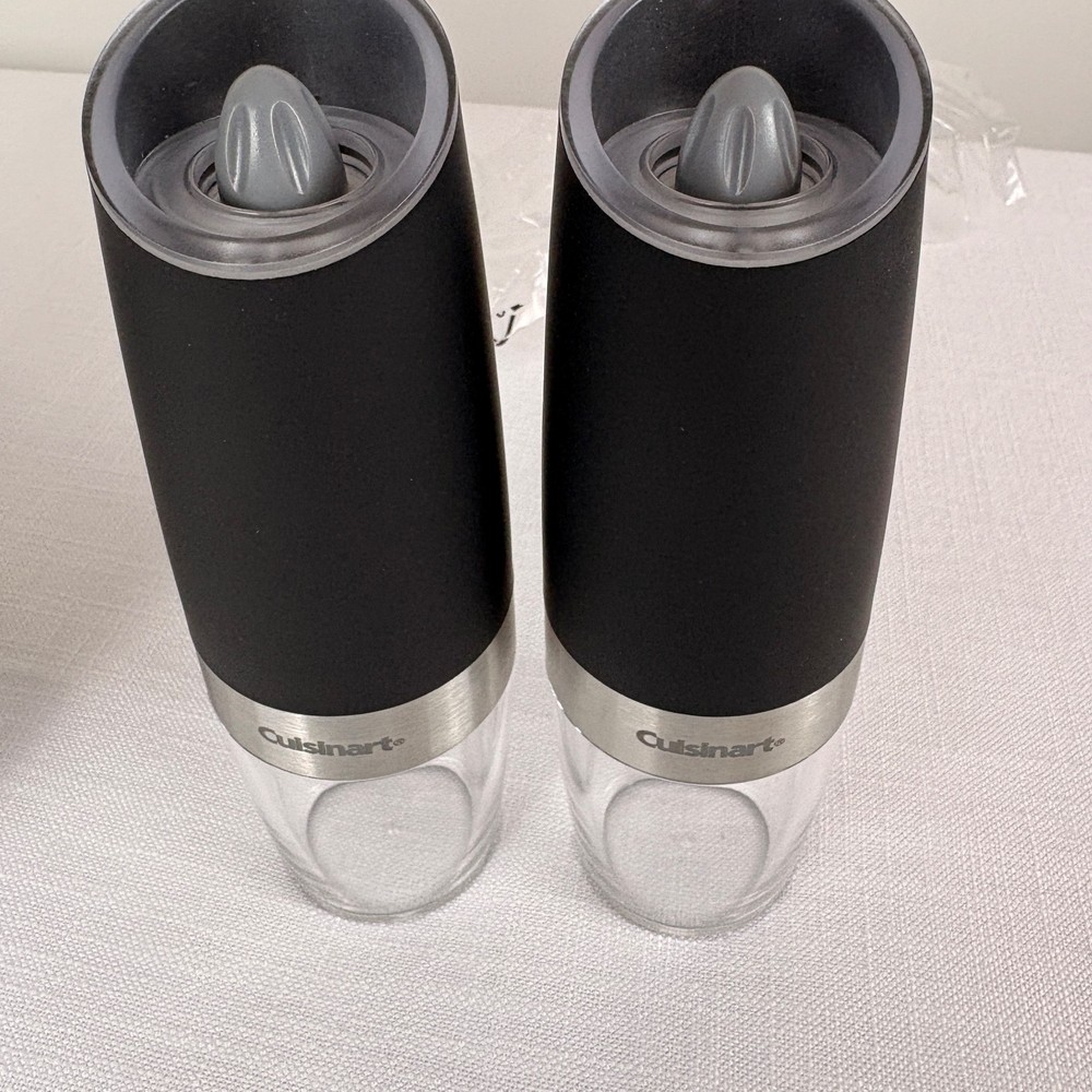 Cuisinart Gravity Salt & Pepper Spice Mill w/Blue LED Light CSS-2424 Open Box
