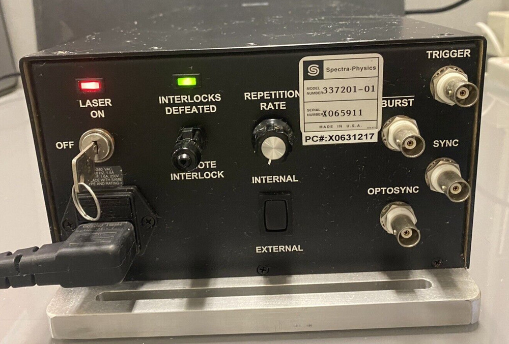 Spectra-Physics 337201-01 Laser