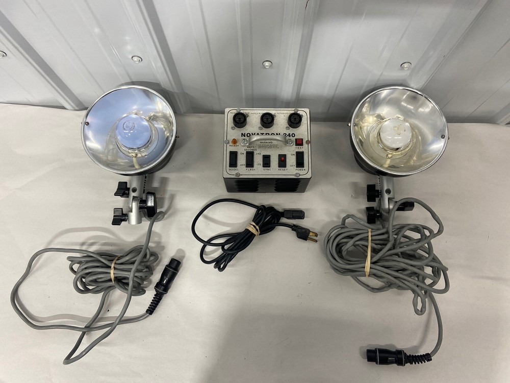 NOVATRON 240 STUDIO LIGHTING EQUIPMENT Tested w/ Light