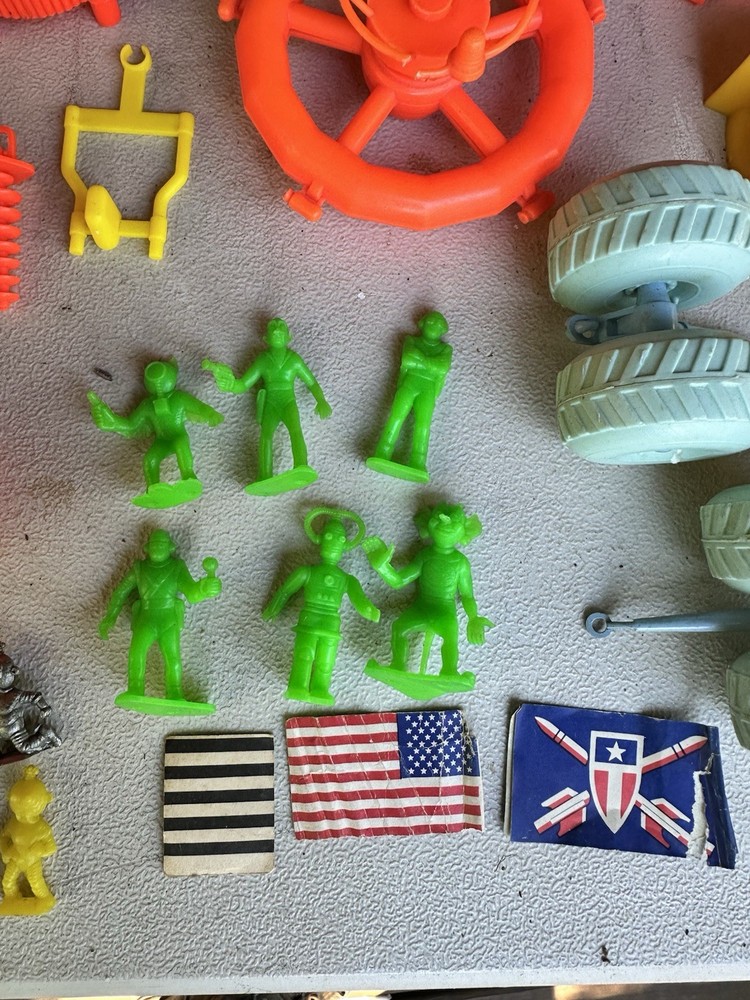 Marx Moon Base