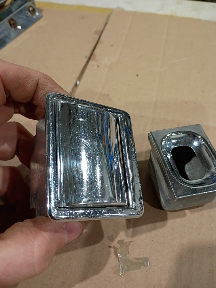 Austin Healey 3000/ 100-6 Original Ashtray