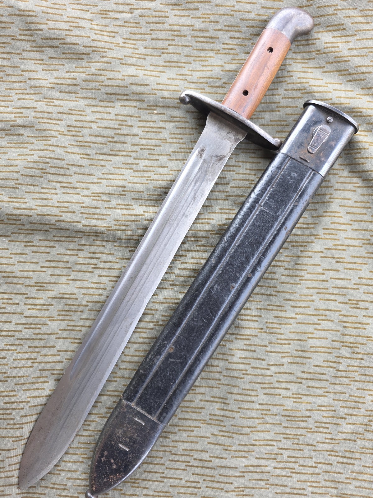 BRAZILIAN Model 1908 ARTILLERY SHORT SWORD & SCABBARD Brazil