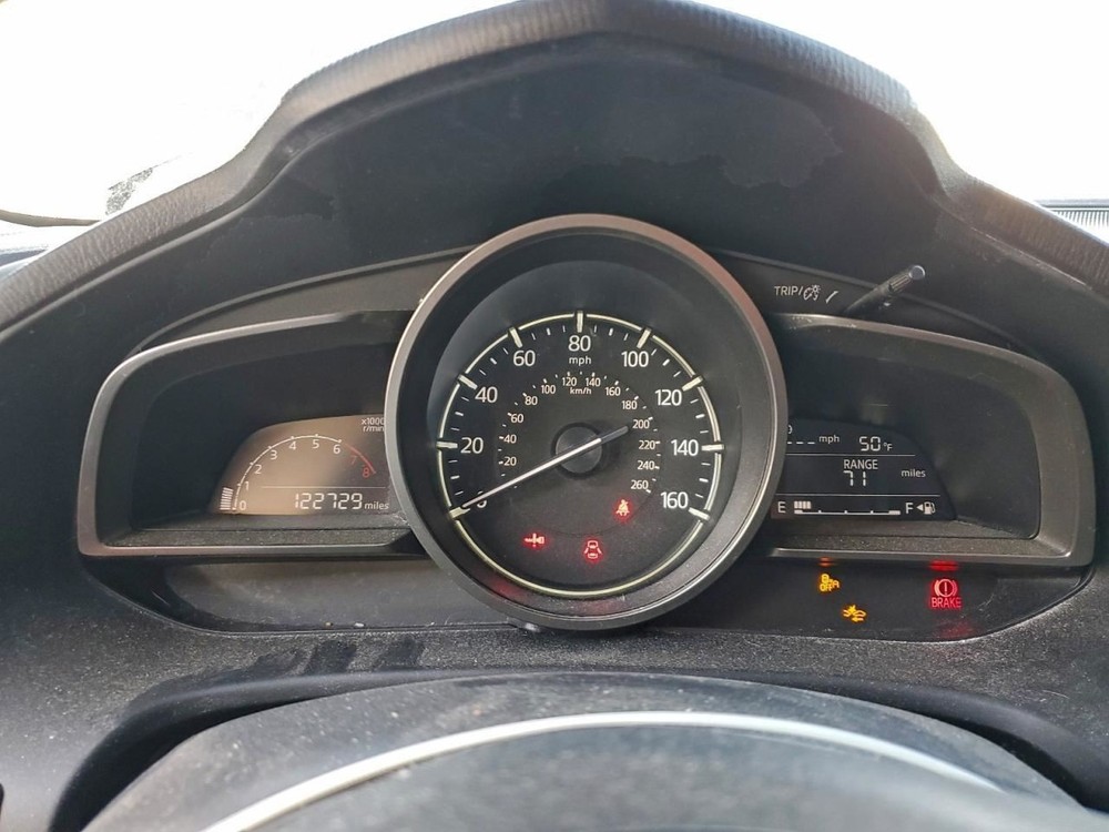 3 2017 Glove Box 4931991