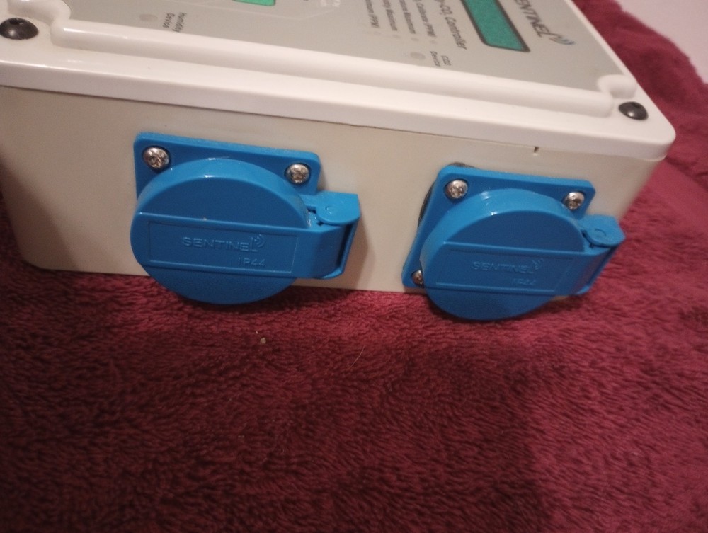 Sentinel CHHC-4 GARDEN Environmental Controller COOLING HEATING C02 HUMIDITY