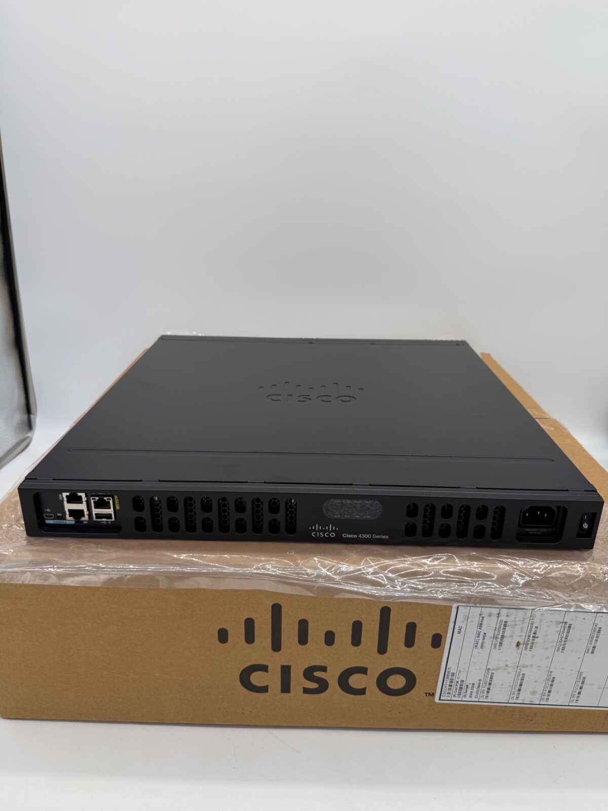 NOB Cisco ISR4331/K9 Integrated Services Router with PWR-4330-POE-AC installed