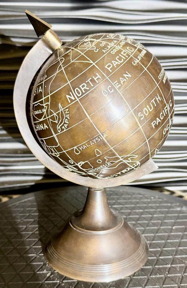 Vtg Brass World Globe.    478