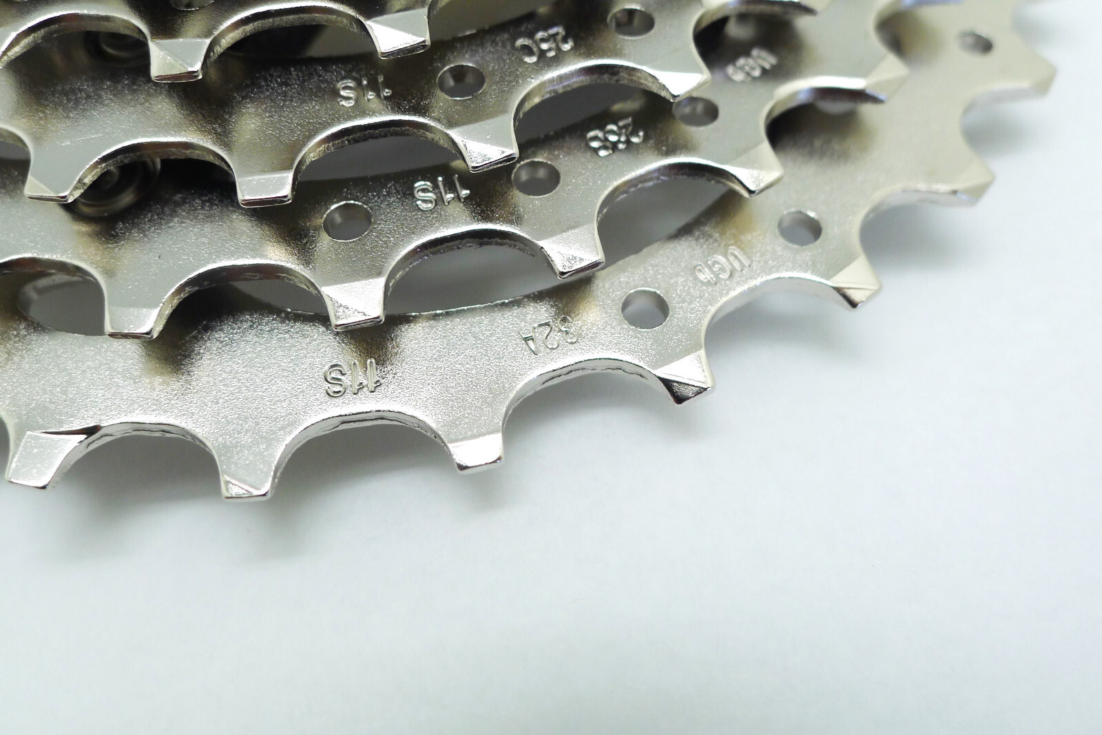 Shimano 105 CS-R7000 11 Speed 11-32T Cassette