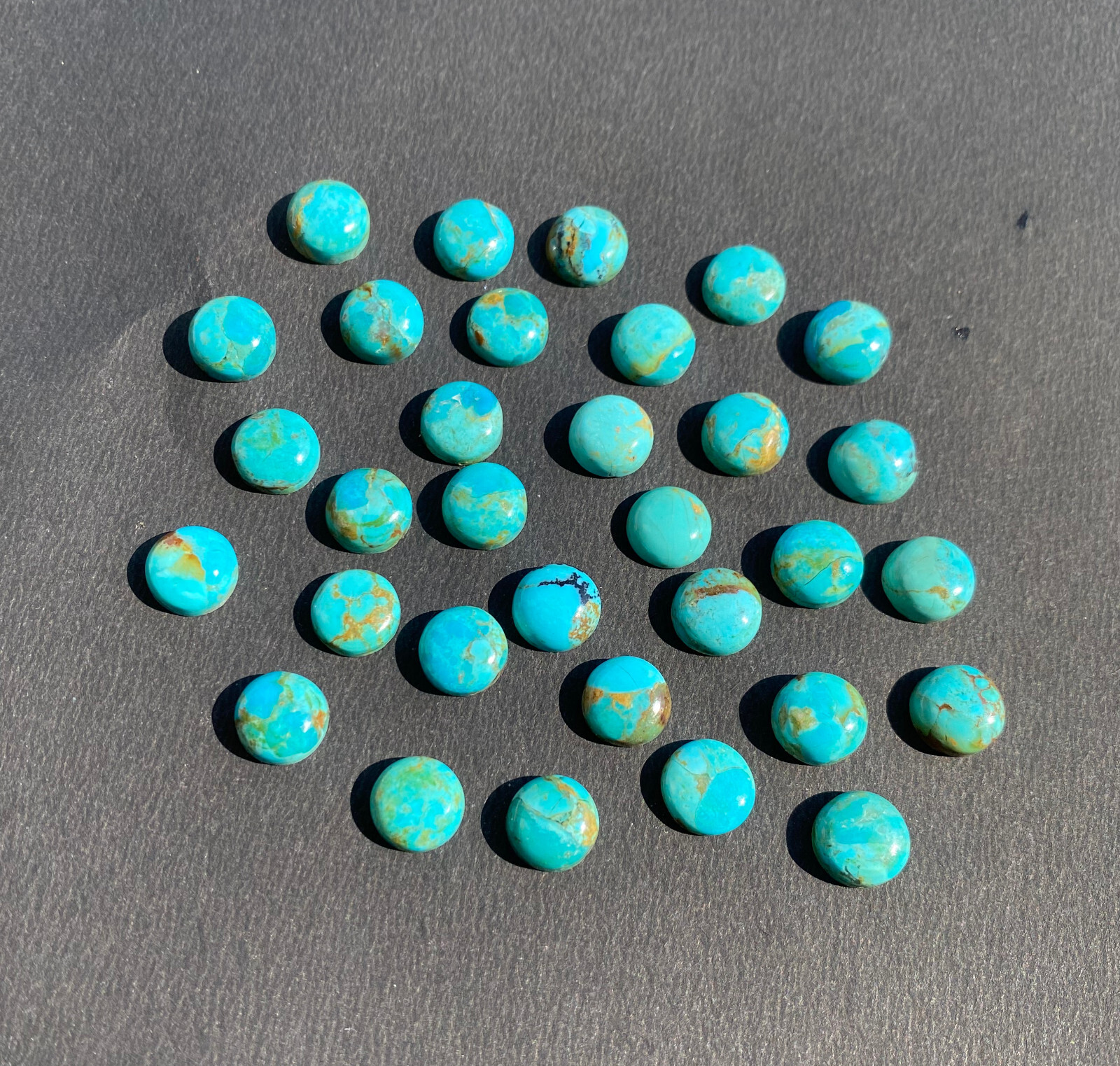 [WHOLESALE] BLUE MOHAVE TURQUOISE CABOCHON ROUND SHAPE LOOSE GEMSTONE