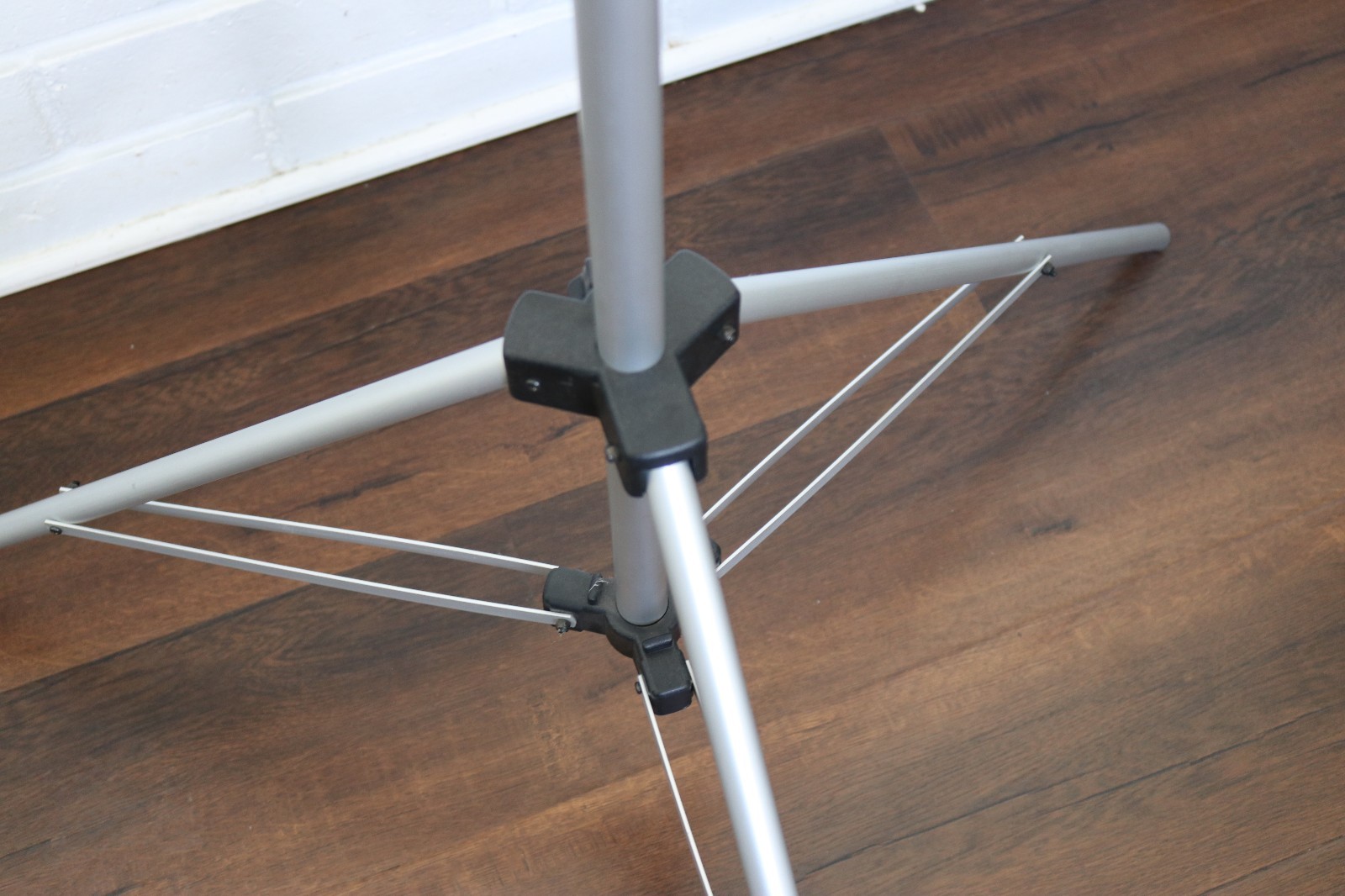 Trimax 3 Section Light Stand