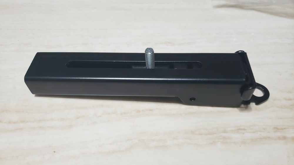 Chief HBU Heavy Duty VCM Universal Interface Bracket (Black)