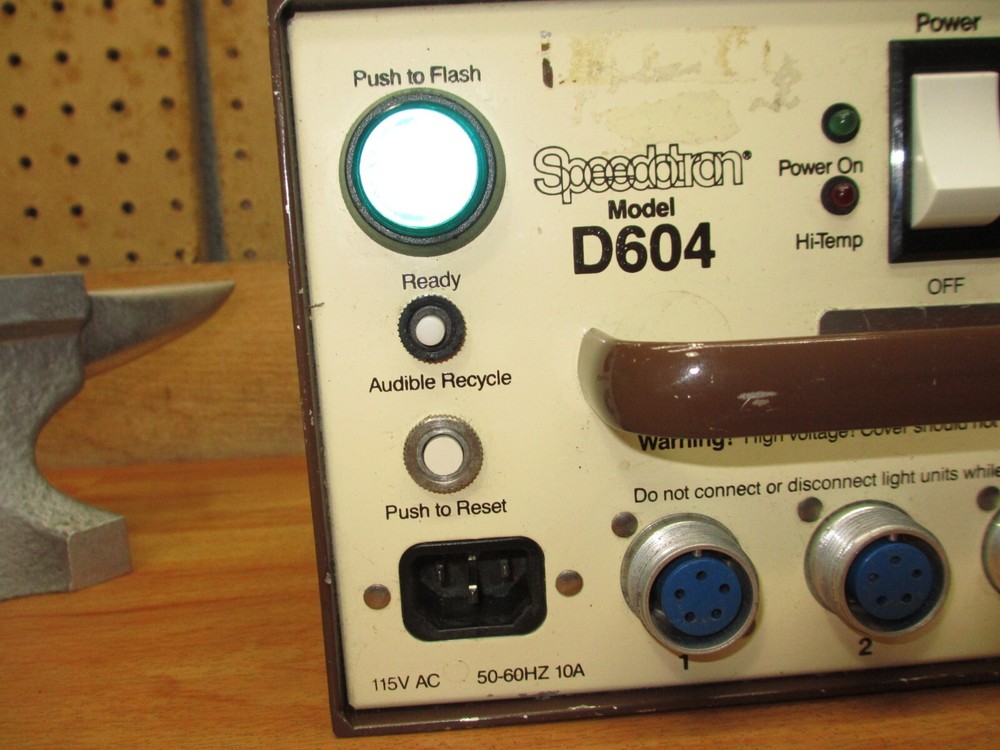 Speedotron D604 *USED* Power Supply Lighting Strobe Studio 600W