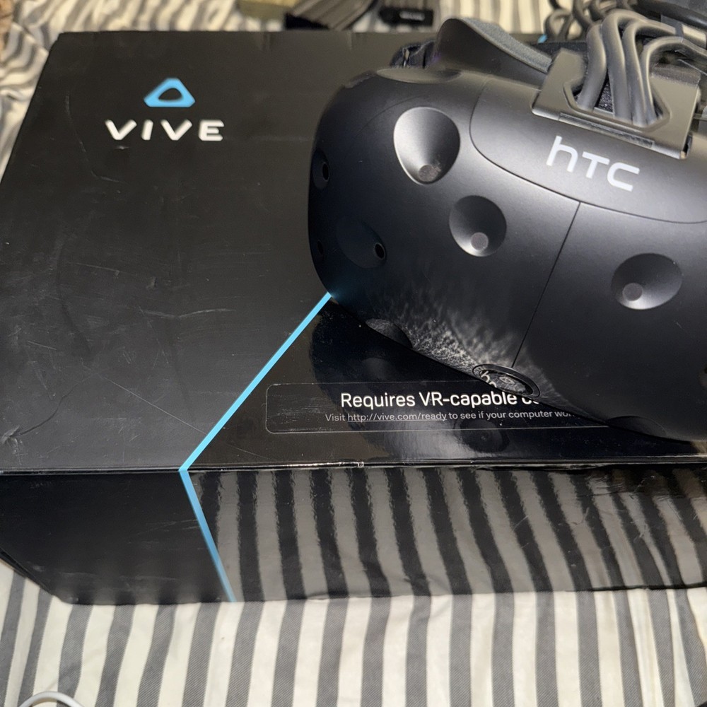 HTC Vive VR Headset, headset only read desc