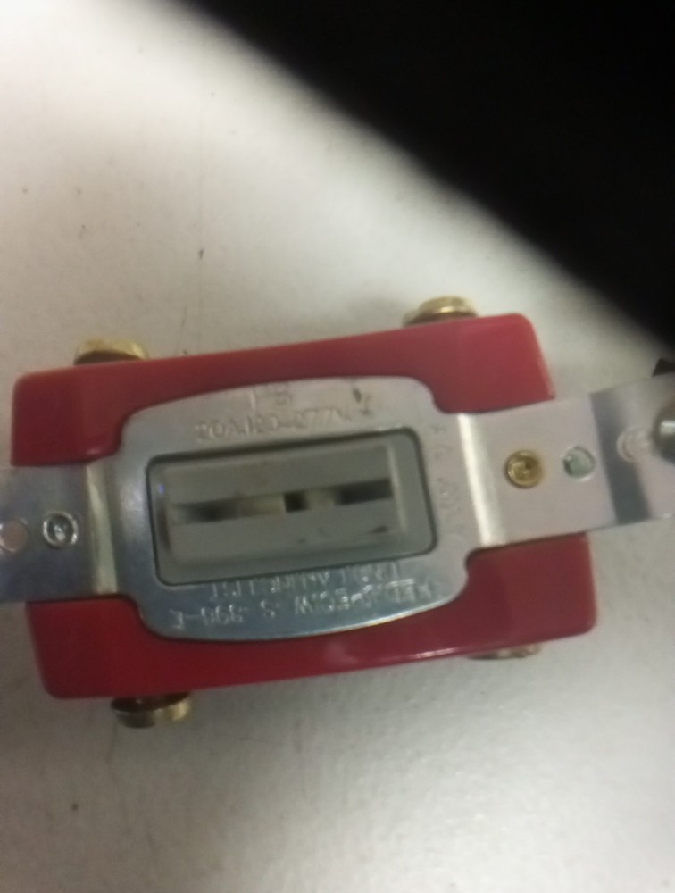Pass And Seymour 3-way Toggle Switch 20A-12D-277V