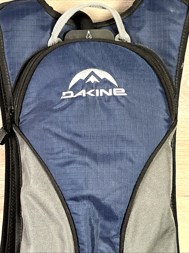Dakine Glacier Hydration Pack Back Pack Blue Gray NWOT