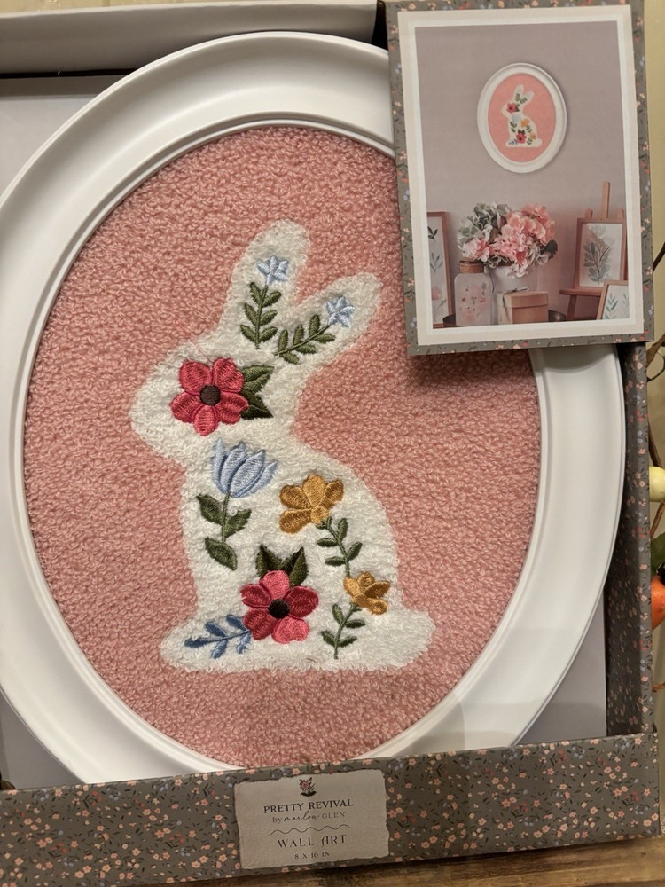 🐰NIB White Bunny Floral White Framed Picture