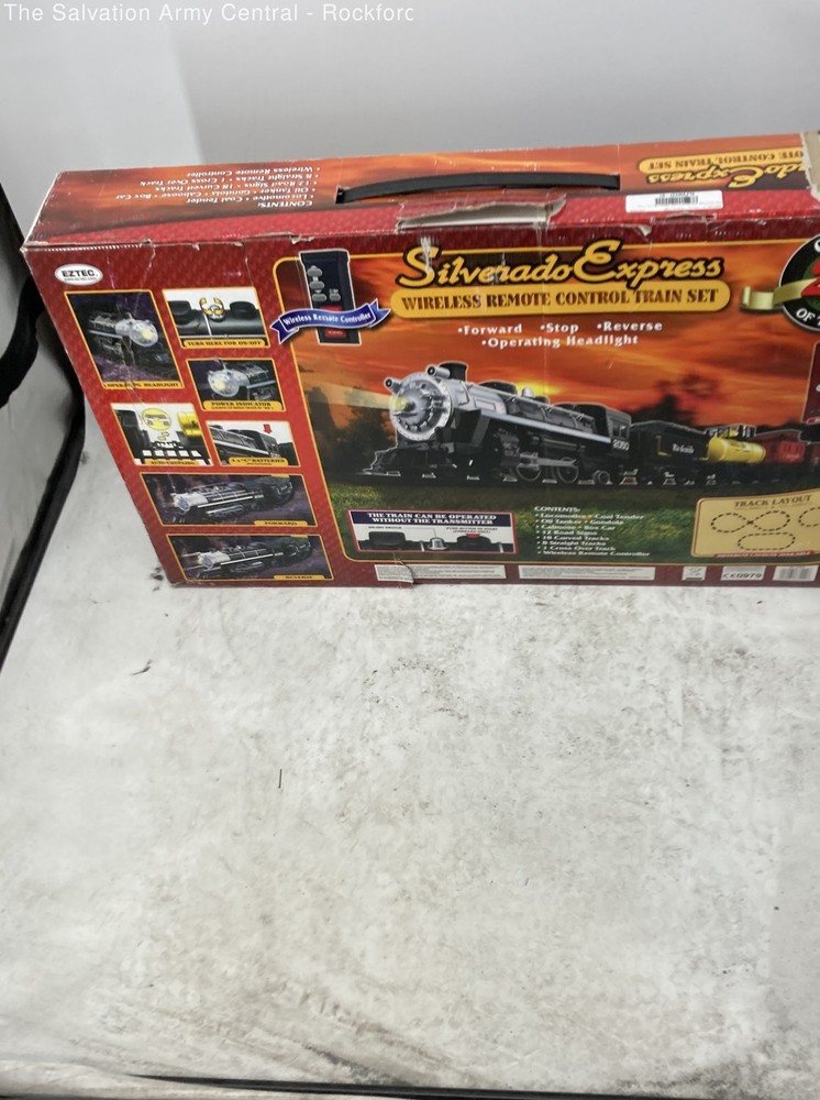 Eztec 25 Feet Track Silverado Express Wireless Remote Control Train Set