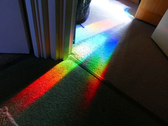 SUN CATCHER / RAINBOW MAKER,Splits Sunlight Into GIANT Rainbows,Optical Sheet