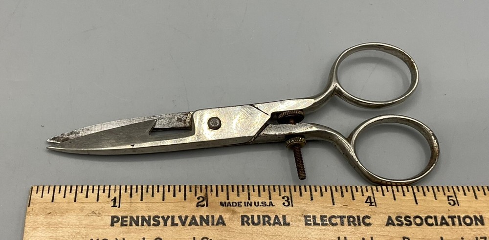 Vintage Penny’s Button Hole Scissors Adjustable 5” Long