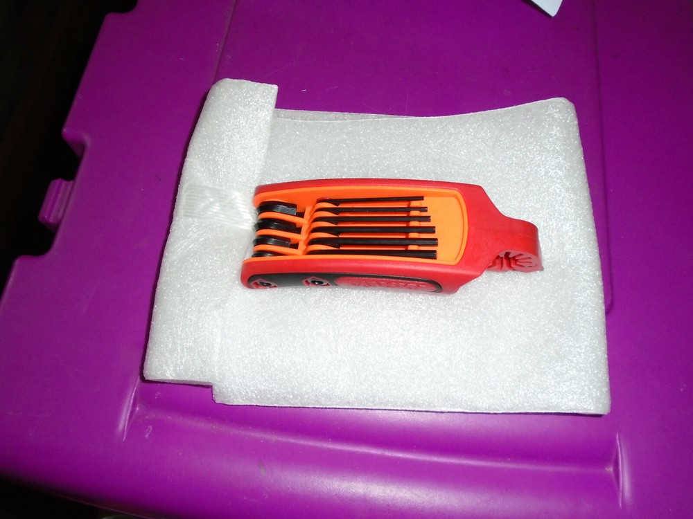 LANSKEY KNIFE SHARPENER & MULTITOOL