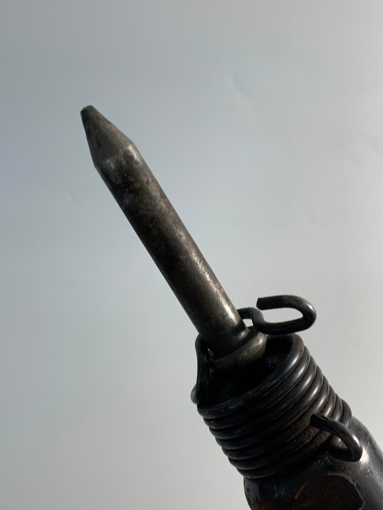 CAMPBELL HAUSFELD SHORT BARREL AIR CHISEL / HAMMER