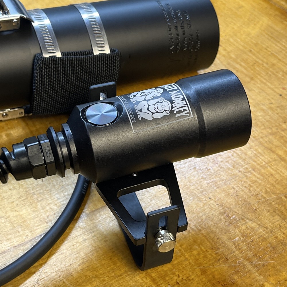 LIGHT MONKEY 20 Watt Variable LED Primary with 10 Amp Battery - 10.110.920