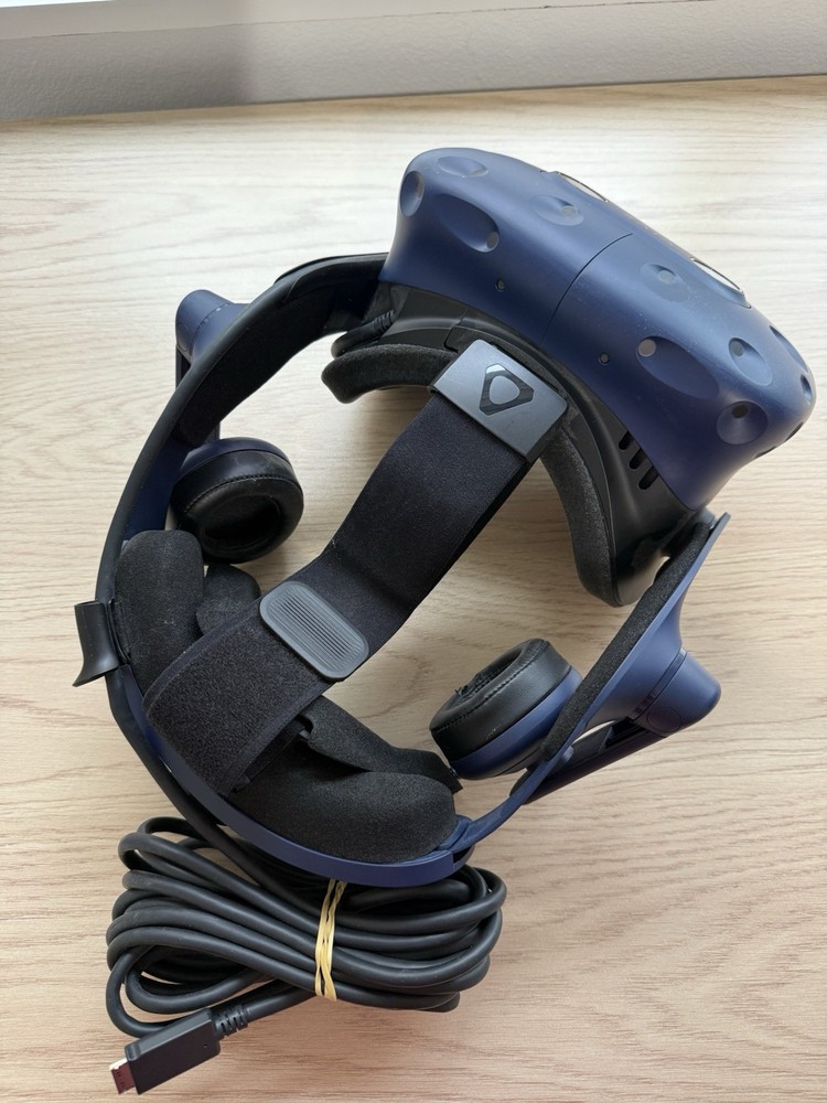 HTC VIVE Pro VR Blue Headset With Cable & Black Controllers - Read Please