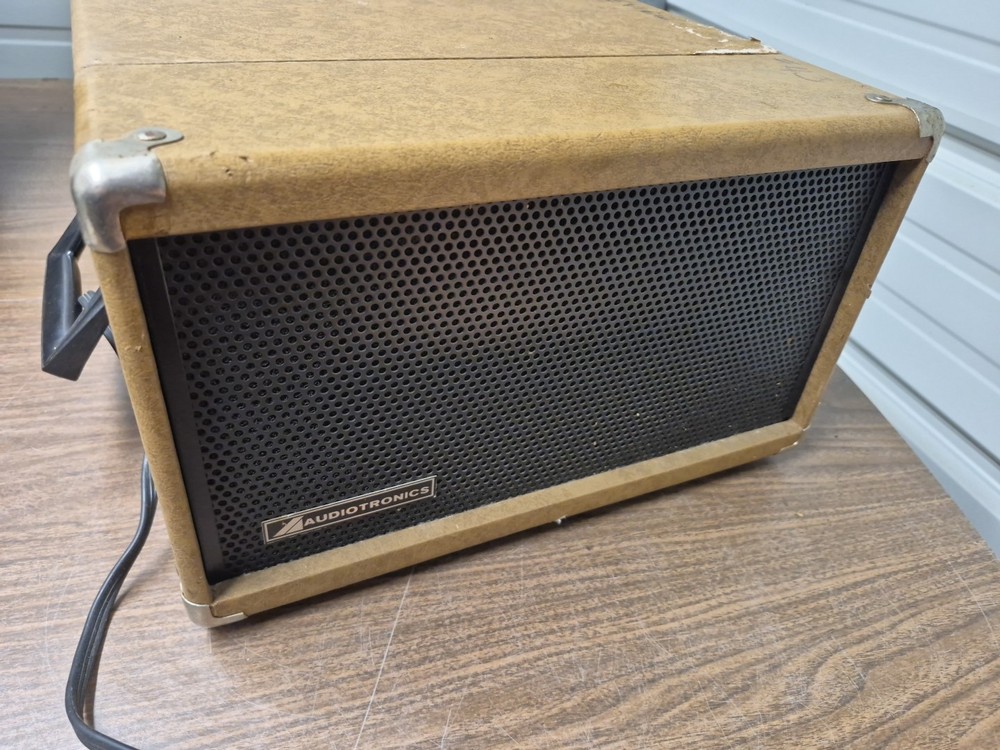 Vintage Audiotronics Model 304A Record Player, 4-Speed Turntable Read