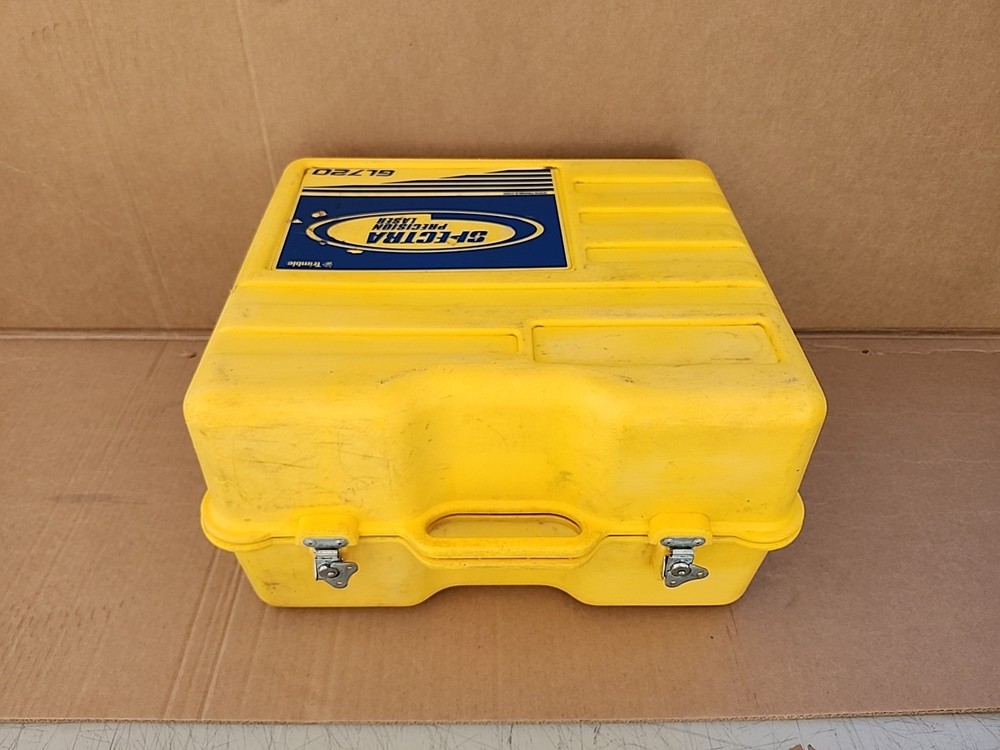SPECTRA PRECISION LASER GL720 WITH CASE & CHARGER