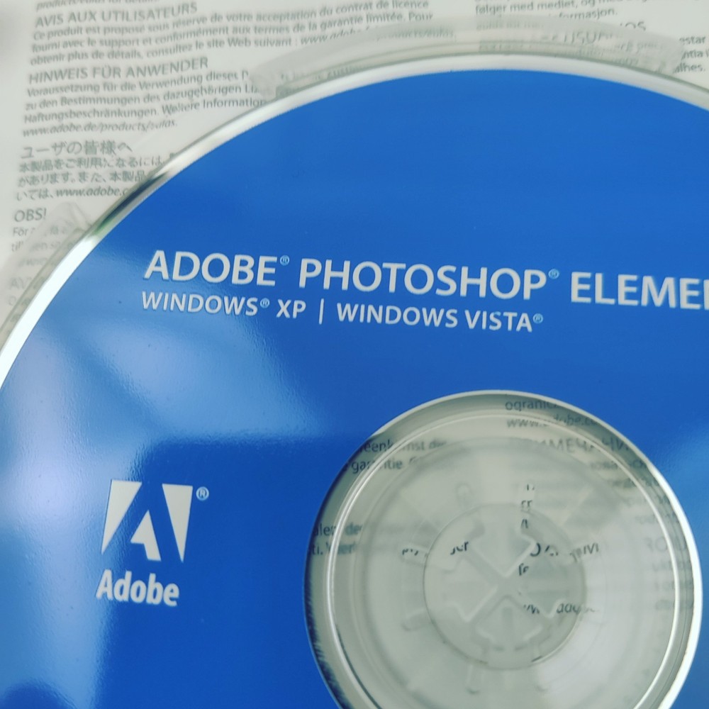 Adobe Photoshop Elements 7 PC Complete w/ Case Manual Disc