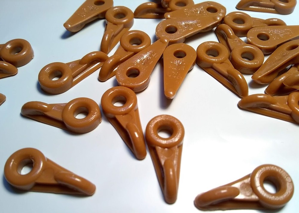 Tan PLASTIC Turnbutton Panel Retainer Clip for wood/glass panel PKG QTY 48 pc
