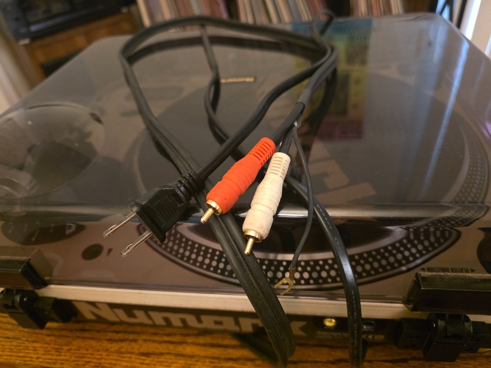 Numark Pro TT-1 Direct Drive Turntable ( Excellent Working Condition )