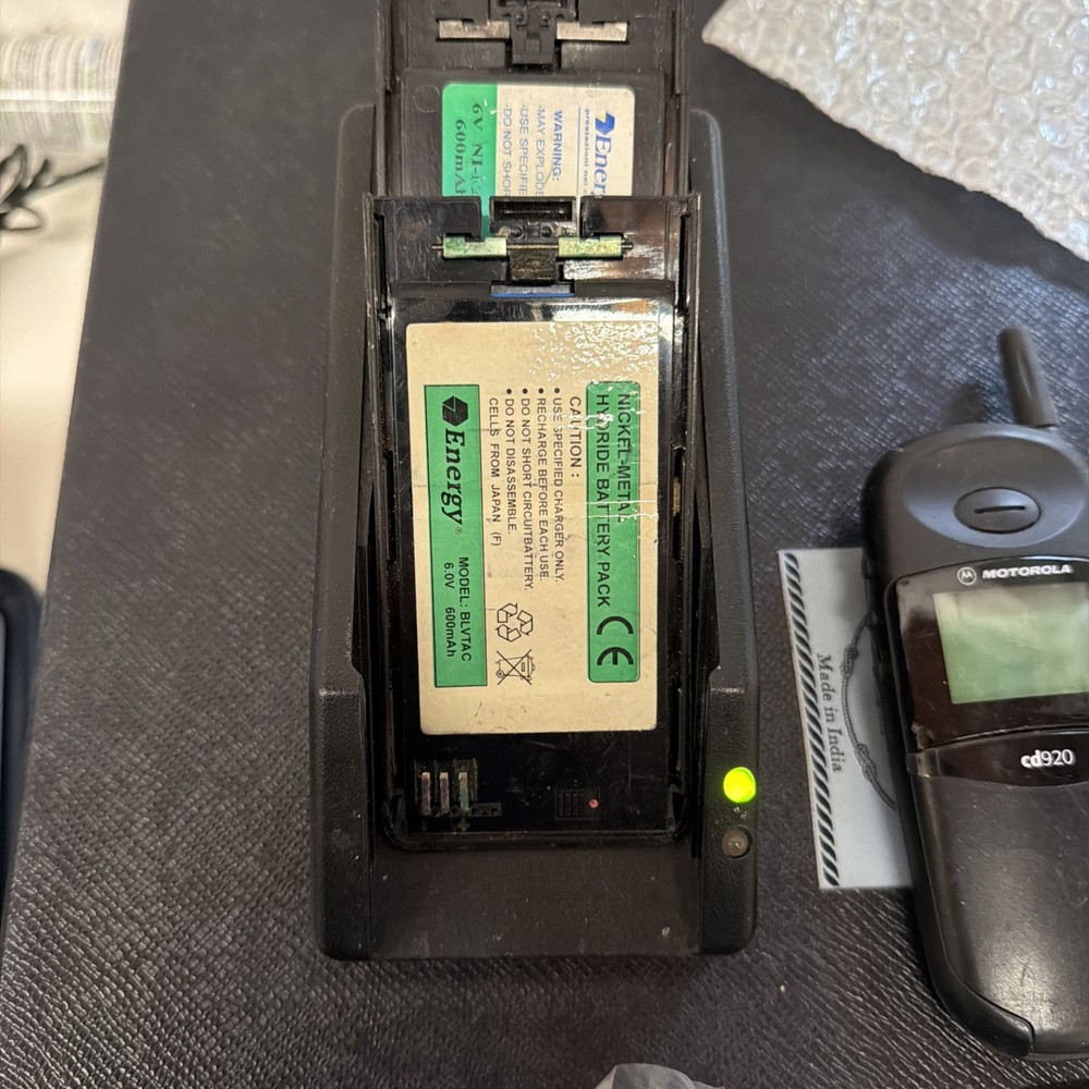 Motorola Cd920 Phone With Working Charging Stand