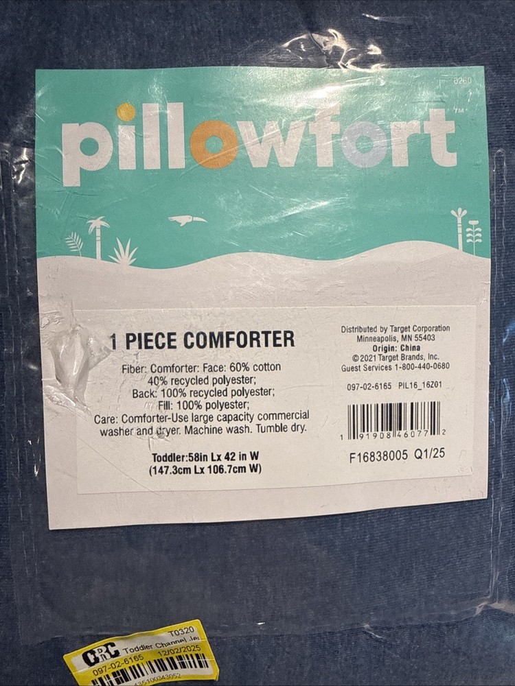 Pillowfort Toddler Comforter