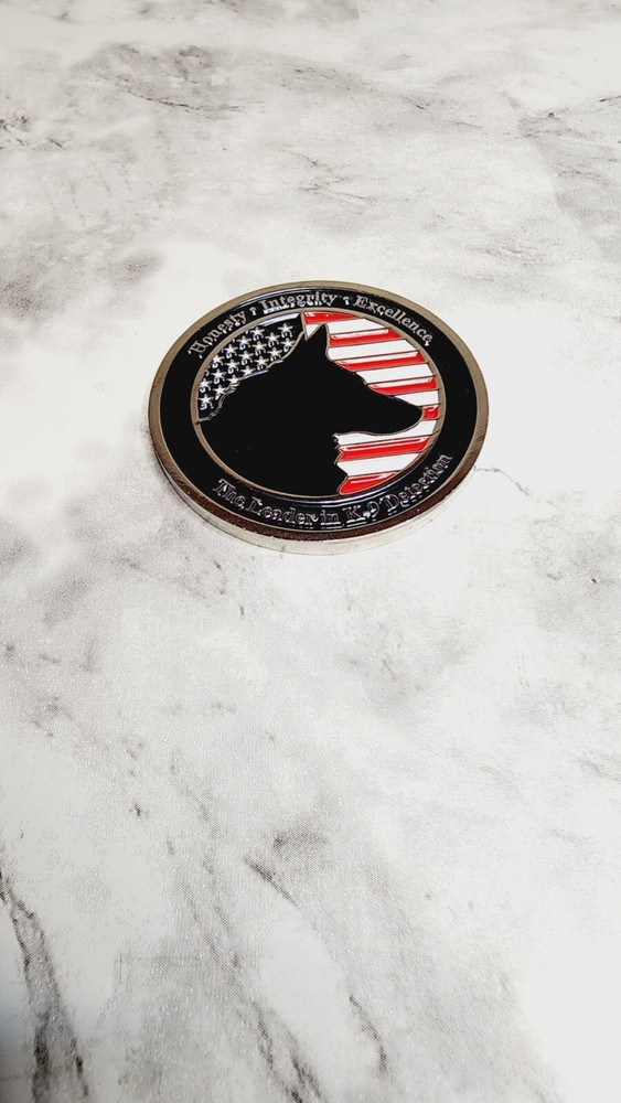RARE AUTHENTIC AMK9/ACADEMI CHALLENGE COIN-EXCELLENT CONDITION