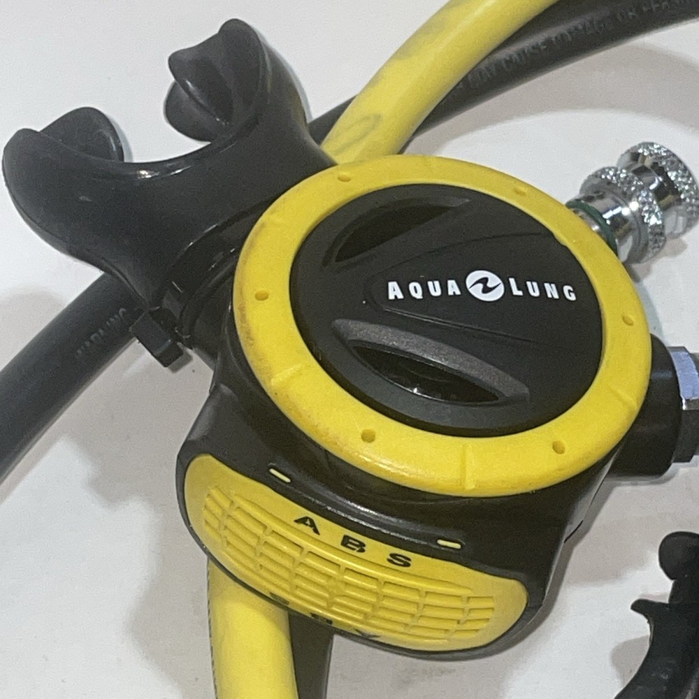AQUALUNG LEGEND SCUBA REGULATOR & ABS EN250 Pre Owned