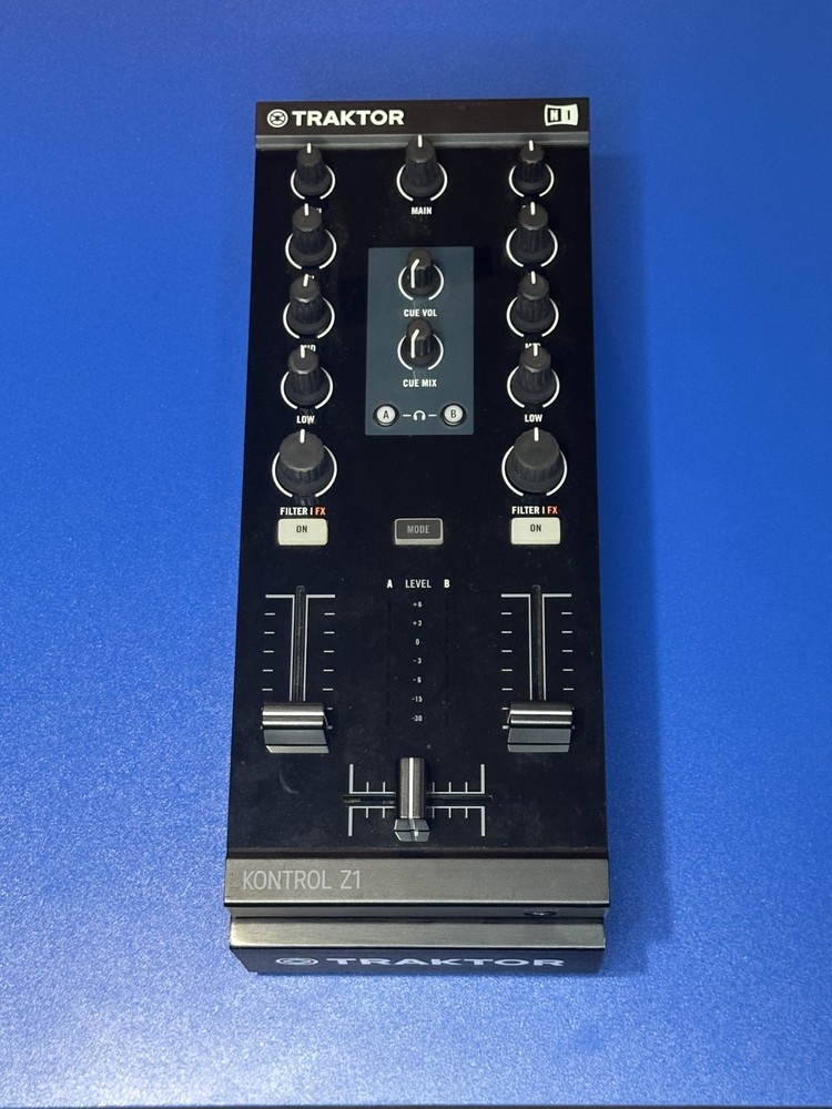 Native Instruments Traktor Kontrol Z1 DJ Mixing Interface