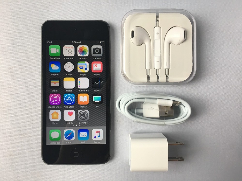 Apple iPod  touch 6th Generation Space Gray (128GB) mint