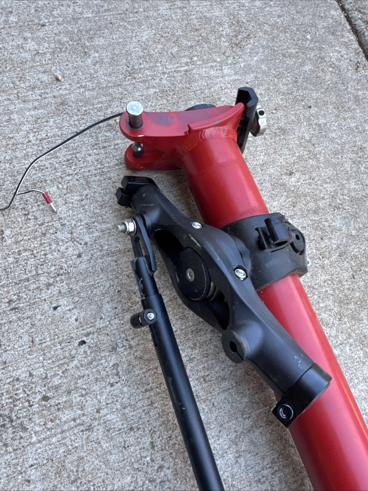 HASE Kettwiesel trike boom
