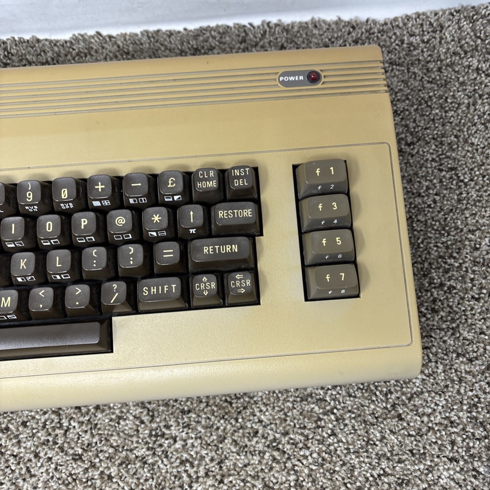 Commodore 64 C64 Breadbin Computer System TESTED READ