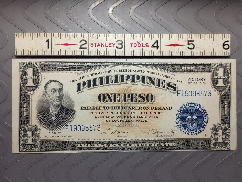 1 Peso Philippines Victory Note, Misalignment Error Banknote bill Nice condition