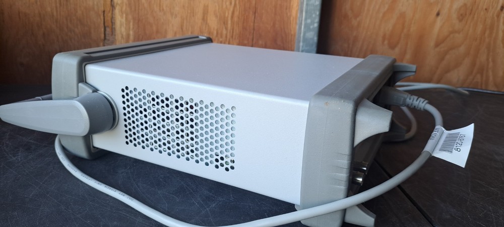 Agilent Keysight 33220A 20MHz Function Waveform Generator