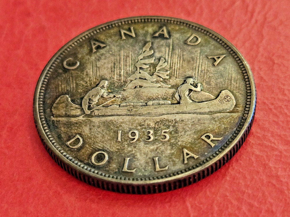 1935 Canadian Silver Dollar - Circulated