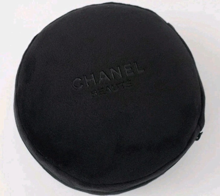 Chanel Beauté Sleeping Eye Mask & Travel Pillow Gift With Purchase New