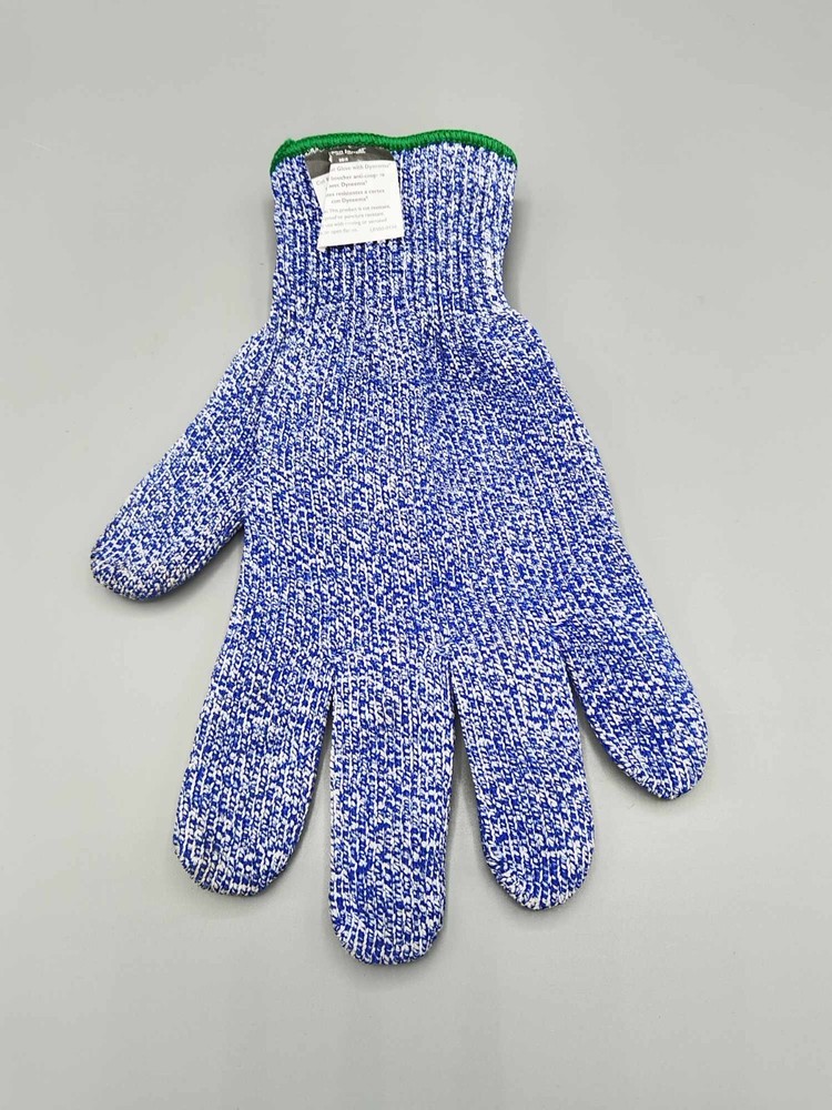 Cut-Resistant Glove with Spectra