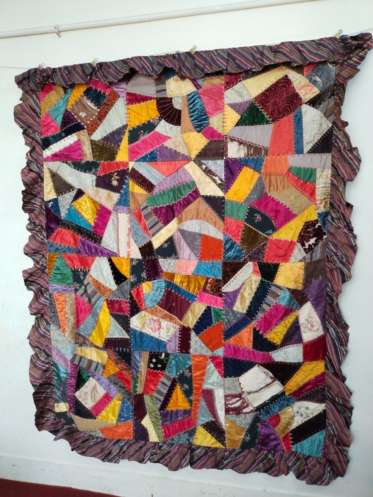 vintage fabulous crazy needlework quilt patchwork hand Quilted item898