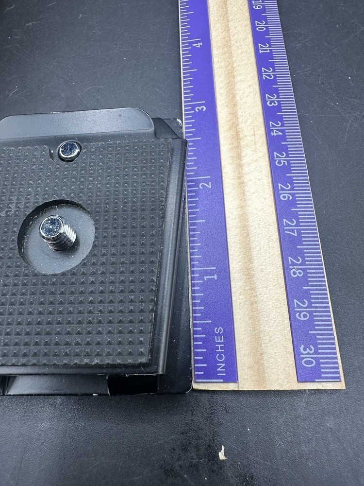 UN Camera Quick Shoe Jumbo. LP