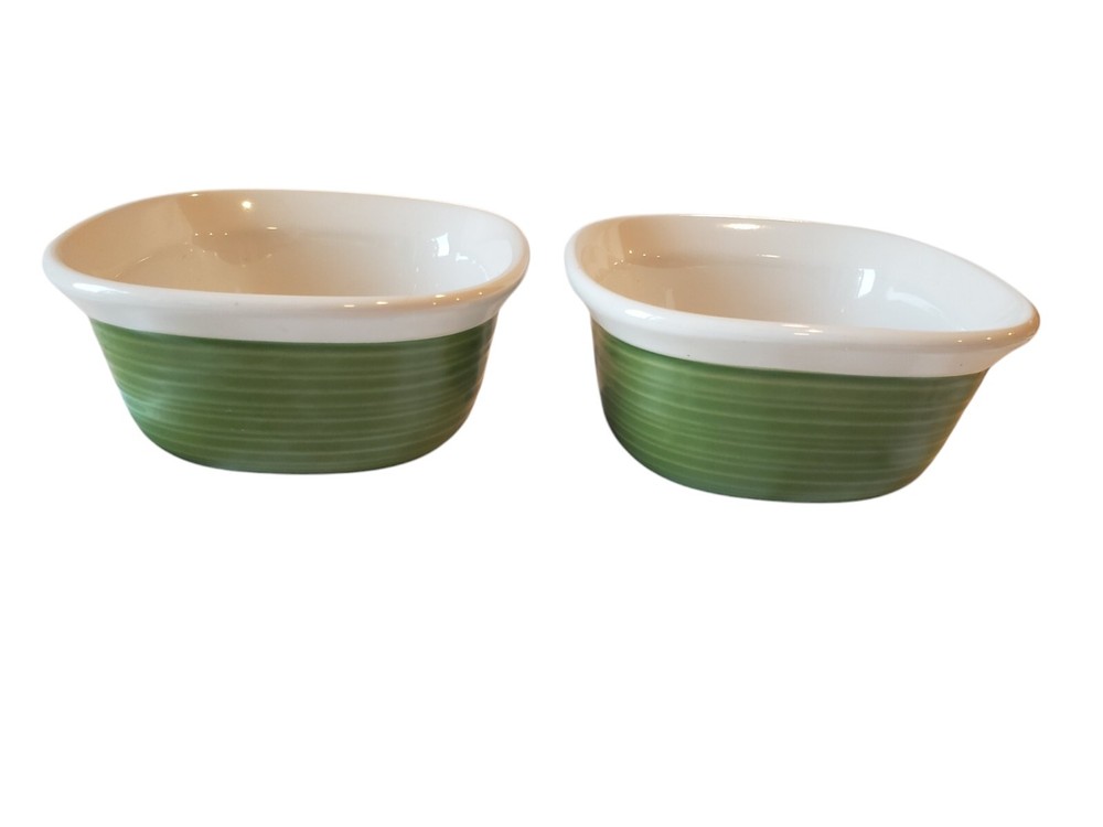 2 Corning Ware ETCH Green 7oz Baking Dishes Stoneware EUC
