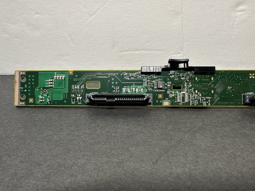 DELL HARD DRIVE BACKPLANE For Server Pre Owned 4 in 1